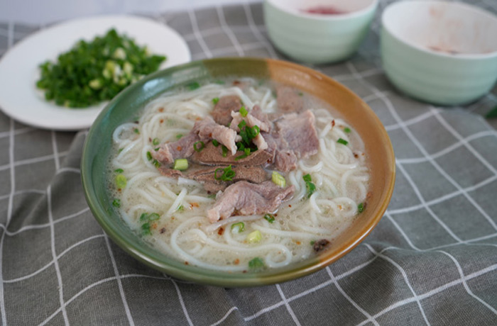 西华原味汤粉王培训